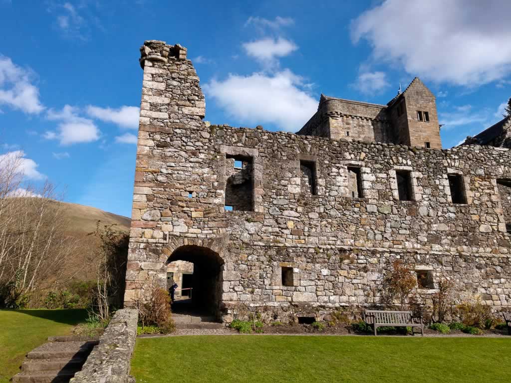 castle-campbell-scotland-castles-and-drams-tour